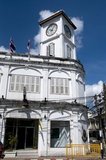 The traditional architecture of Phuket Town is distinctively Sino-Thai and Sino-Portuguese. Having been influenced by migrant Chinese settlers from southern China, it shares a great deal with neighboring Straits Chinese settlements architecture in both the Malaysian cities of Penang and Melaka, and with Singapore.